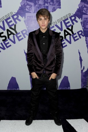 Justin Bieber i kostym från Dolce & Gabbana