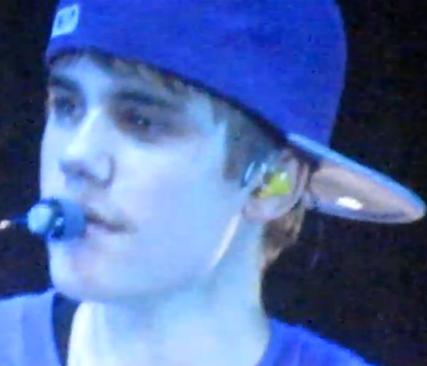 Justin Bieber gråter på scenen i Melbourne!