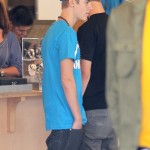 Justin Bieber & Ryan Butler shoppar på Armani