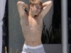 justin-bieber-bar-overkropp-kalsonger-04-200x150