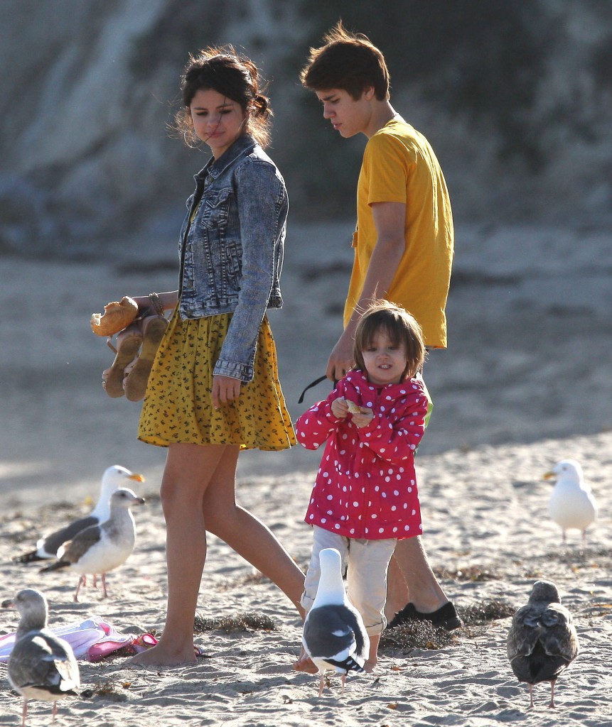 Justin, Selena, Jaxon, Jazmyn & Jeremy på Malibu Beach