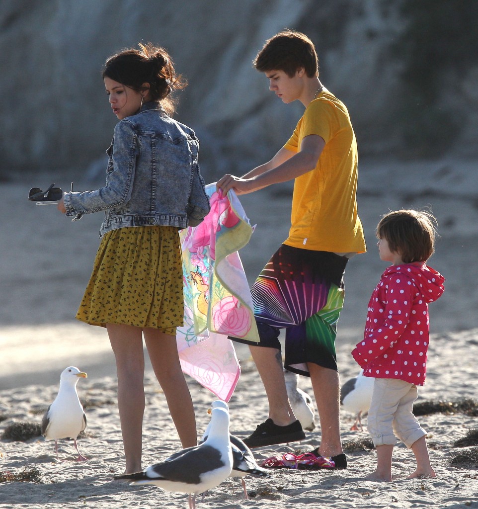 Justin, Selena, Jaxon, Jazmyn & Jeremy på Malibu Beach