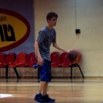 Justin Bieber spelar basket i Israel