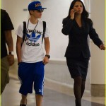 Justin anländer till Los Angeles flygplats