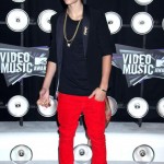 Justin Bieber på VMA med ormen Johnson