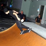Justin Bieber åker skateboard @ studion i Miami