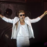 Justin uppträder i Barcelona
